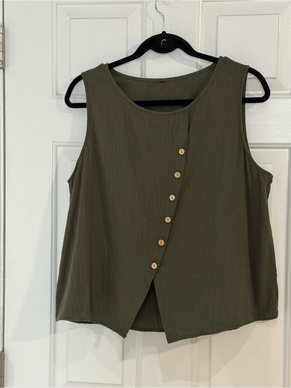 Women's Olive Green Sleeveless Button-Accent Tank Top